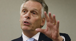 Photo of Governor Terry McAuliffe